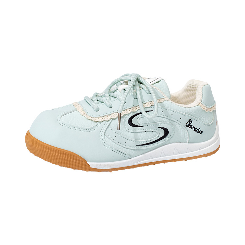 Zapatos de entrenamiento de invierno de terciopelo, nuevos zapatos de moda cómodos y calentadores gruesos, moda retro versátil zapatos de mujer