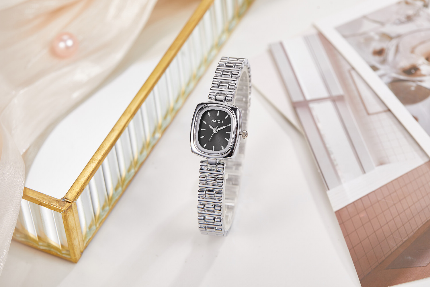 Vintage Inspired Women's Watch Elegant Quartz Timepiece For Daily_voghion.com