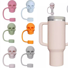 The cross-border skull head straw dust cover is a food-grade silicone cartoon fun dust cover, a reusable plug.