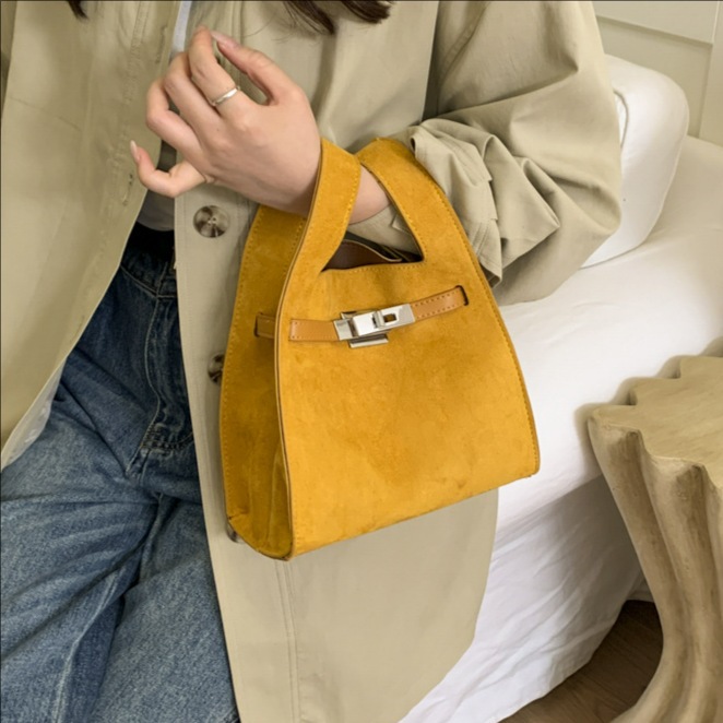 Nicho coreano Zhong esmerizado bolso de cubo de viaje mujer otoño / invierno 2025 nueva moda versátil bolso de hombro