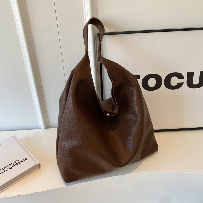 秋冬レトロ大容量バッグ女性2023新型流行爆金洋気百合シングルバッグファッションバケツバッグ