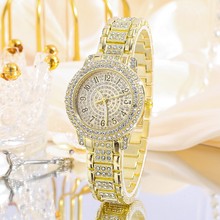Ůʿ�ی���M����ˮ��ֱ� �¶������������Ů�����lֱ����؛