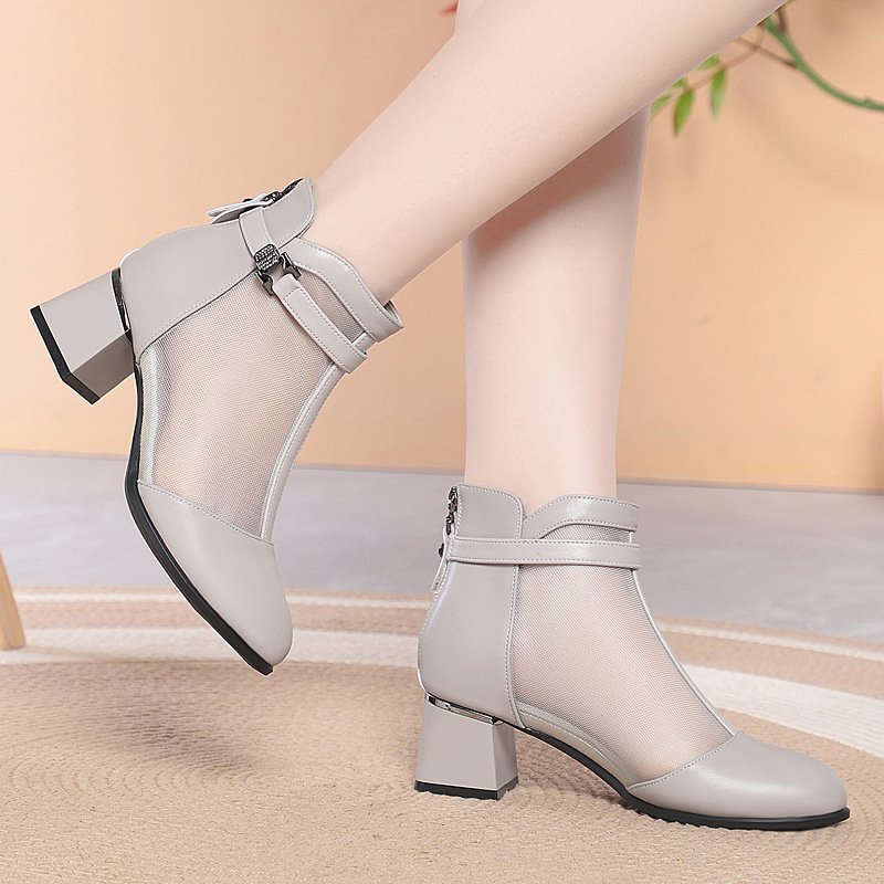 Boot nữ cổ thấp da lộn lưới gót vuông 6 cm — Xám gạo