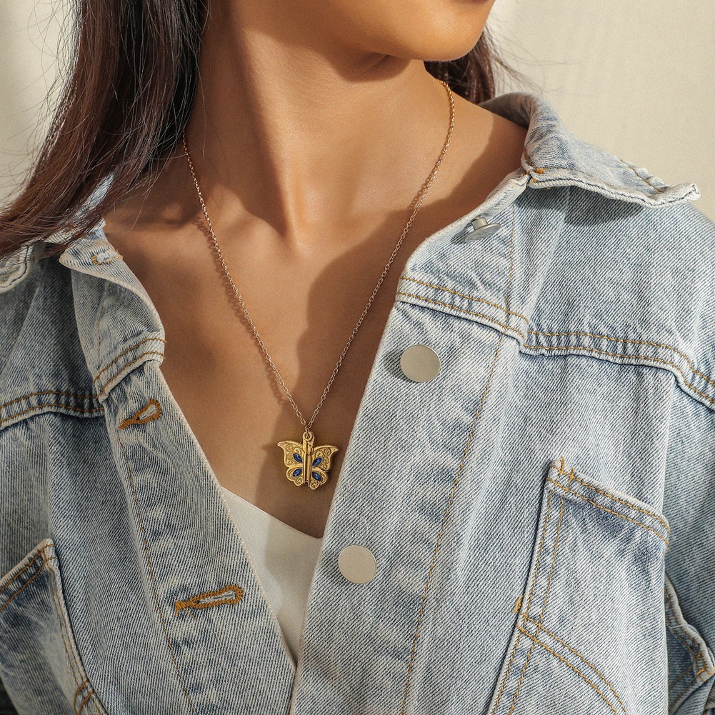 18g Weight Rhinestones Inlay Material Pendant Necklace Classification cable chain Chain Type 1 Piece Quantity Daily, Street Occasion Alloy Material Letter, Heart Shape, Butterfly Pattern Women's Gender Inlay Design Sweet, Simple Style Style Sweet Simple Style Letter Heart Shape Butterfly Alloy Inlay Rhinestones Women's Pendant Necklace 2