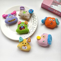ドーパミン漫画ぬいぐるみ楽しいかわいい子犬人形学生スクールバッグブローチ DIY 靴と帽子の装飾