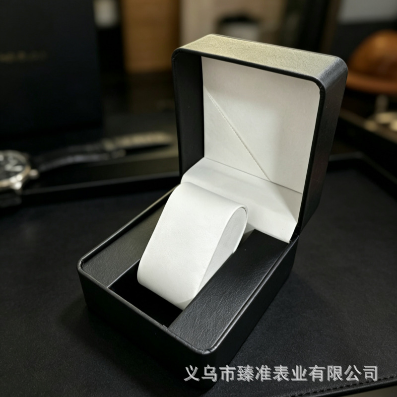 Fábrica de almacenamiento PU flipwatch box lujo ligero de alta sensación de relojes caja de embalaje de relojes transfronterizos caja de exhibición de relojes caja de almacenamiento