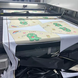 印花、扎染布;涤纶面料;纺织品加工