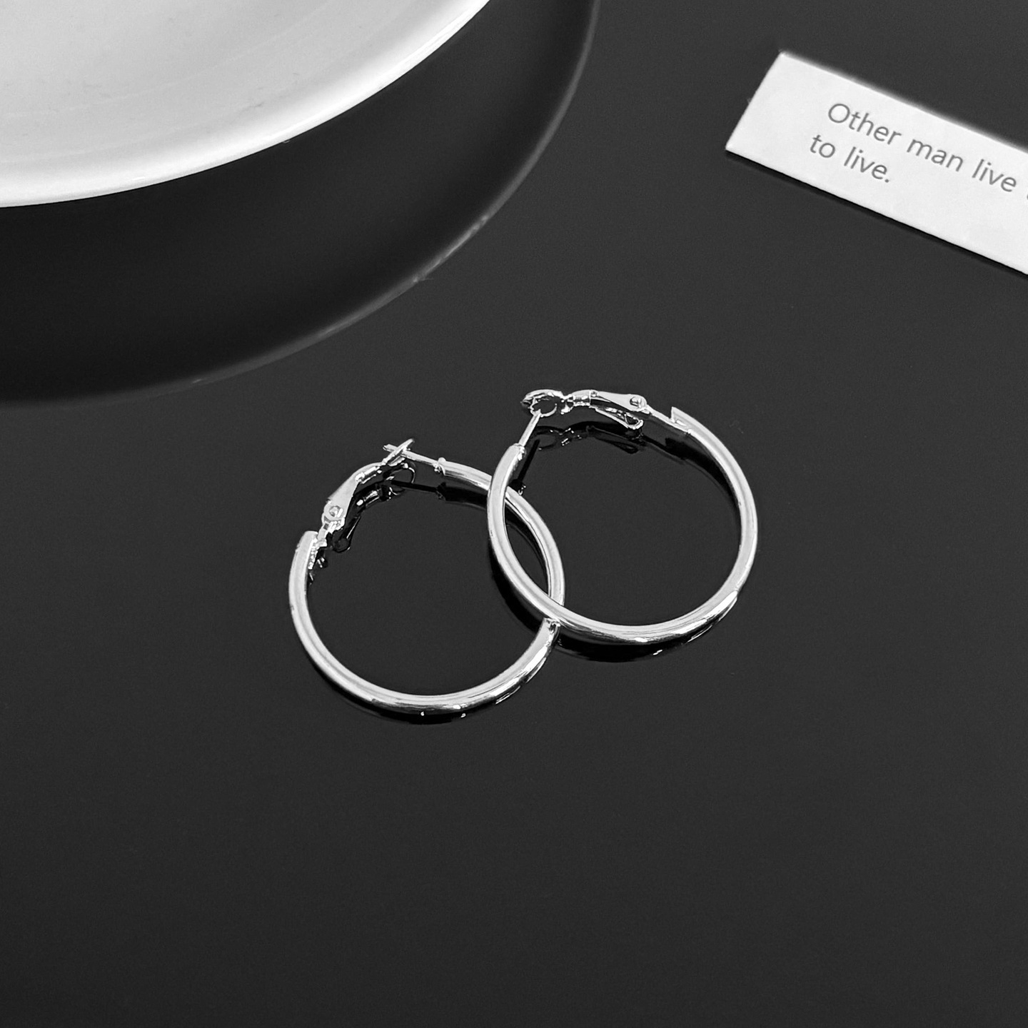 Pendientes de aleación moda coreana, estilo lujo ligero, ideales para puestos callejeros, mercado nocturno y ventas en vivo, al por mayor