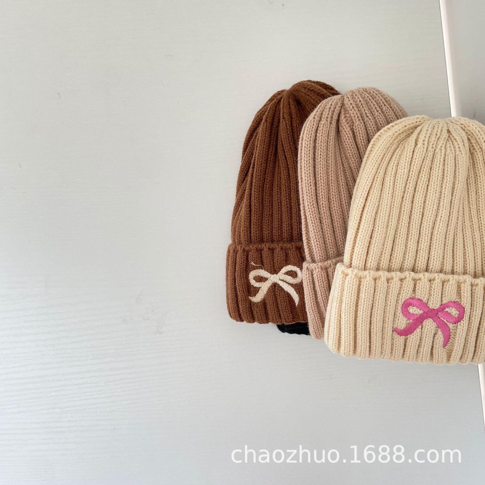 Pink embroidered bow children's wool hat, versatile pointed hat