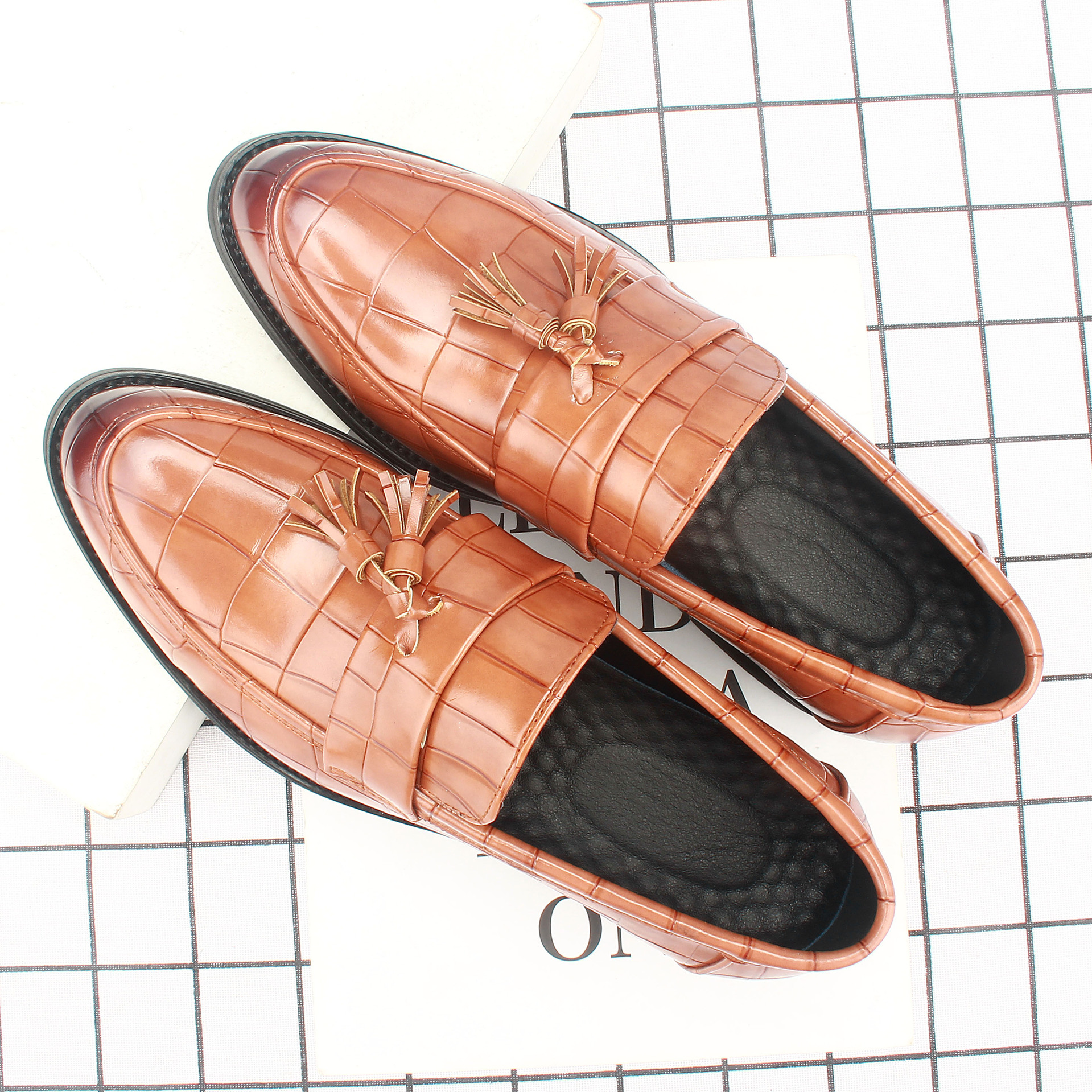 ƤЬ���¿��ļ���ʿƤЬ������װӢ�װٴ����г���������Ь7765