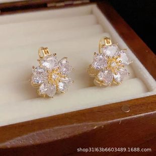 ��������ʯ�����p���������С���OӋ���|����p����������ɫ����