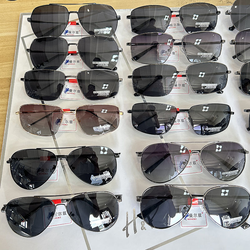 New high-resolution polarized sunglasses, fashionable square frame, personalized dual-beam sunglasses, everyday driving, classic retro frog sunglasses