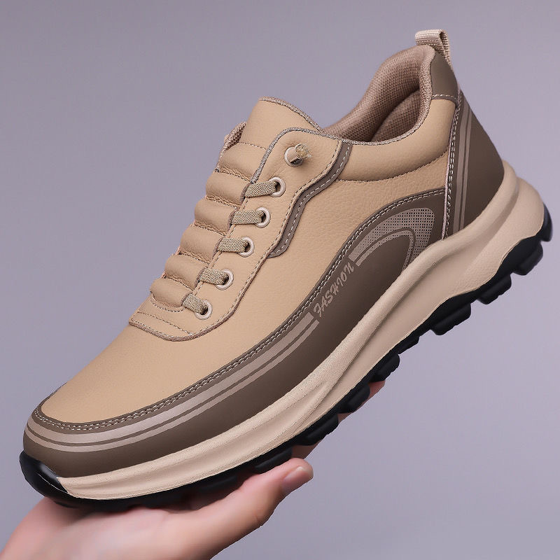 Nuevos zapatos de verano para hombres, zapatos de cuero para hombres transpirables, ligeros y delgados, zapatos deportivos de moda de un pie.