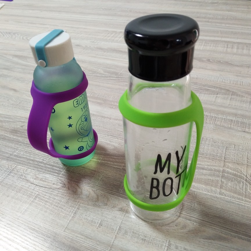 Factory beverage bottle water jug scarf clip beverage mineral water hanging clip outdoor mountain climbing water bottle strap silicone water jug clip