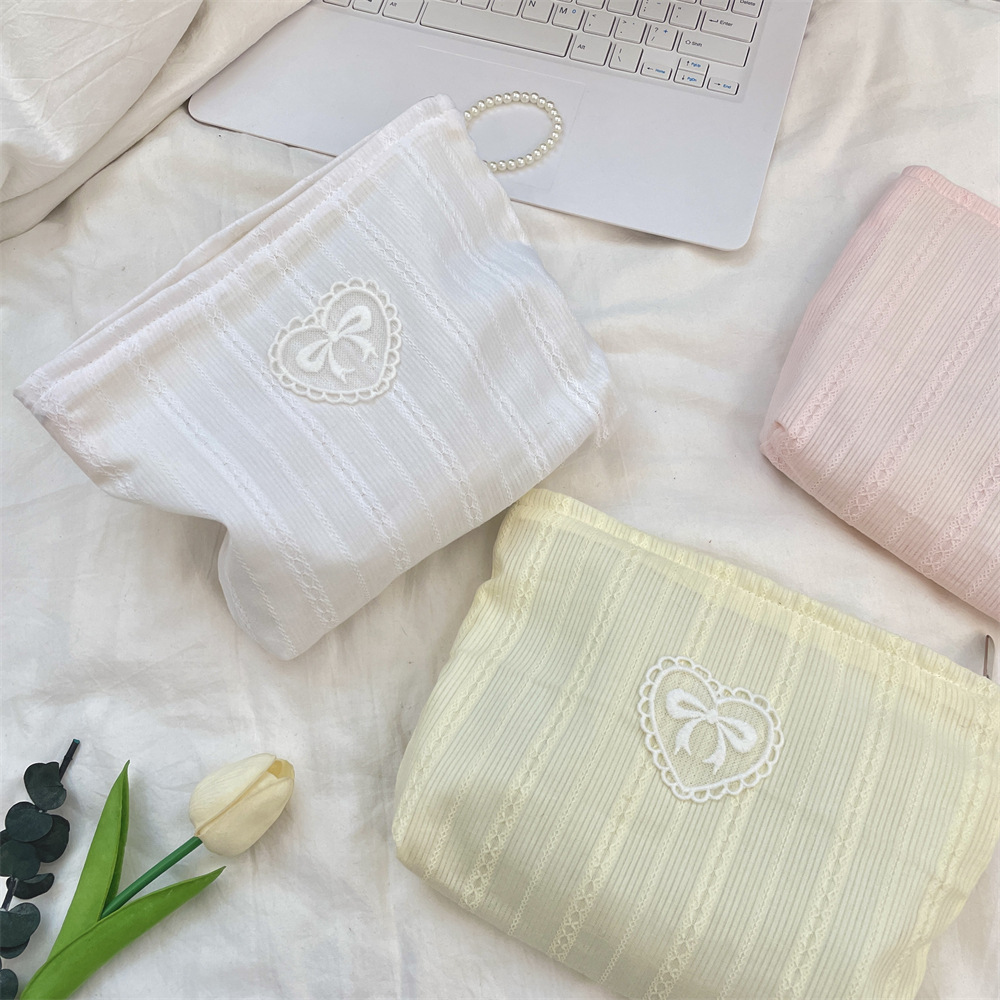 Cute Heart Shape Bow Knot Canvas Square Makeup Bags display picture 18