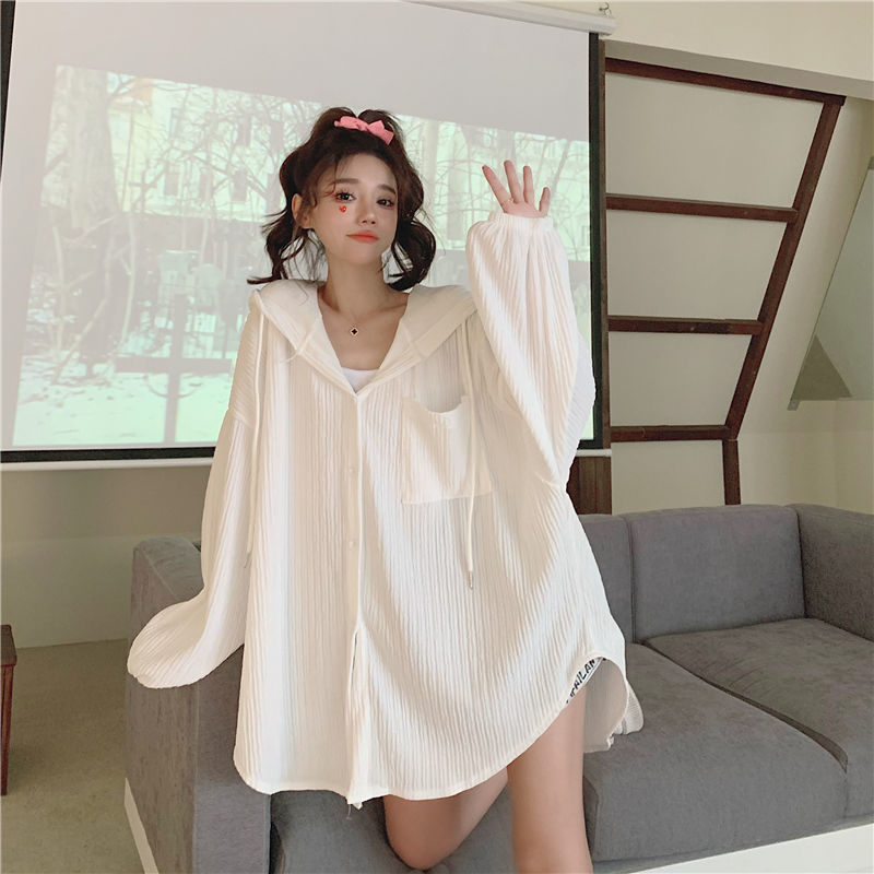 Retro thin shirt with hood