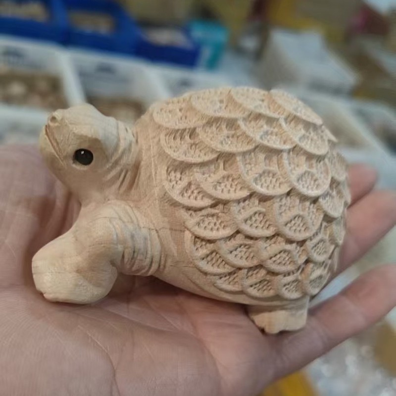 桃木彫刻十二生肖の手の工芸品は桃木の手の木の観光地区の観光工芸品を並べます。|undefined