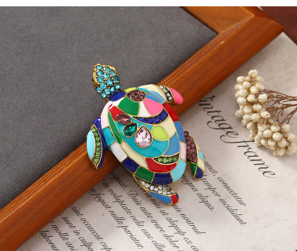 Brooches Classification Daily Occasion Casual Retro Pin Tortoise Alloy Enamel Inlay Rhinestones Unisex Brooches