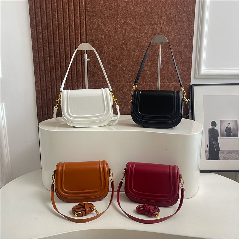 2025 New Maillard Brown High-End Saddle Bag Casual Commuting Underarm Bag Niche Design Crossbody Bag for Women