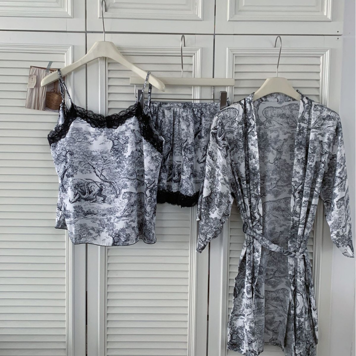 White Jungle Leopard Print Sling Shorts Sexy Underwear Women Leopard Print Lace Sling Pajamas Pure Desire Style Nightgown Ice Silk