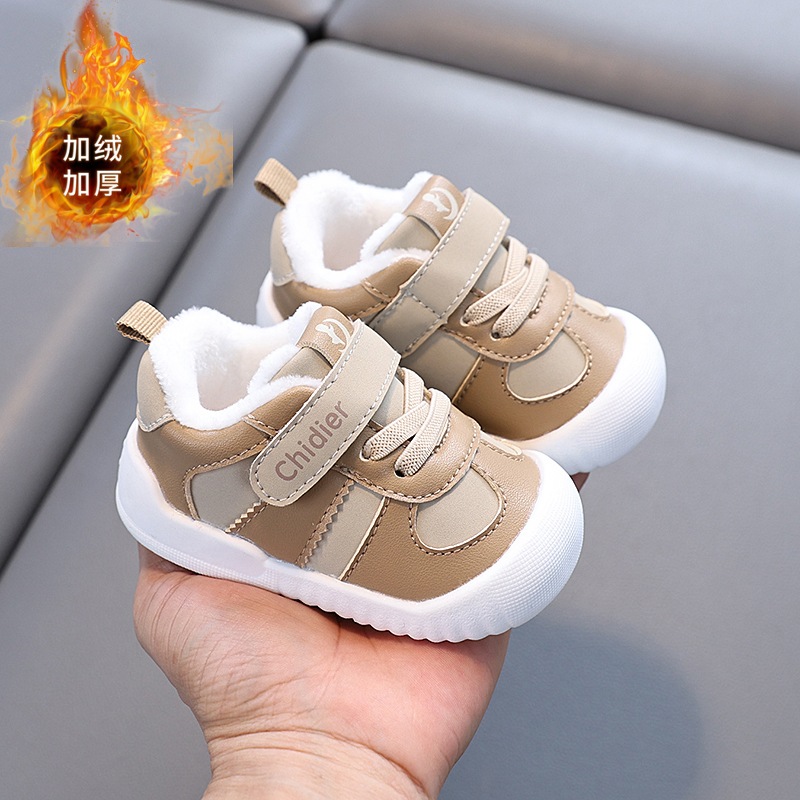 2024 nuevos zapatos de invierno para niños pequeños, dos zapatos de bebé de algodón para niños, suela suave, zapatos de algodón cómodos, ligeros y cálidos, estilo caliente