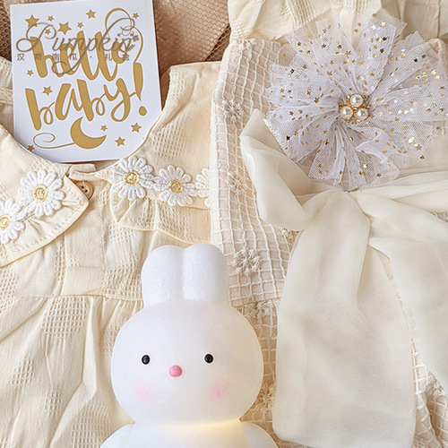 Baby gift set for newborn girls, beige clothing set, wood carved suitcase, 100th day birthday gift, meet and greet item