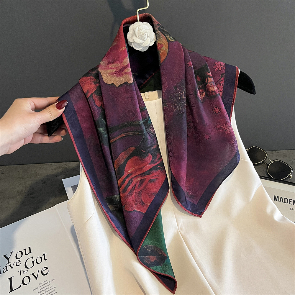 Foulard elegante in seta quadrato da donna stile cinese_voghion.com