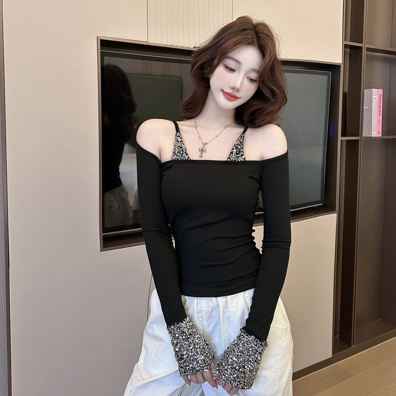 Early Autumn New Pure Desire Style Fake Two-Piece Sequin Splicing Long-Sleeved T-Shirt Slimming Look Women's Fixed Belt Chest Pad Versatile