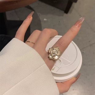 ��ʽ����~ɽ�軨��ָŮins�߼���С���OӋ�p��С���L�_�ڏ͹�ָ�h