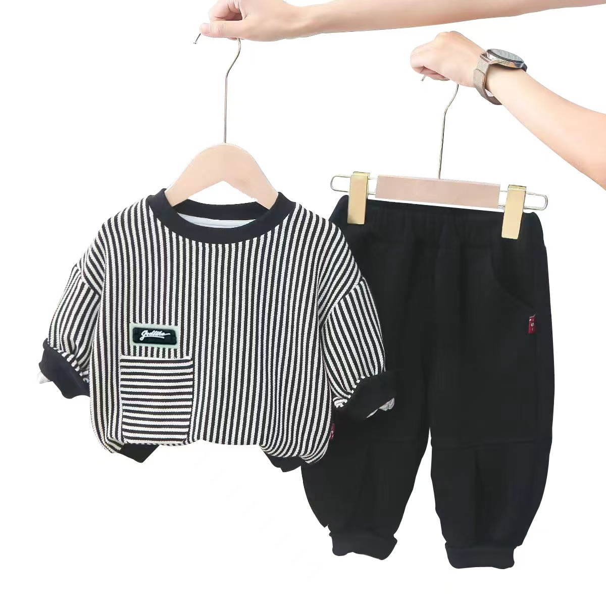 Nueva ropa infantil de otoño ropa a rayas para niños dos piezas guapo conjunto de estilo extranjero ropa de bebé primavera y otoño moda