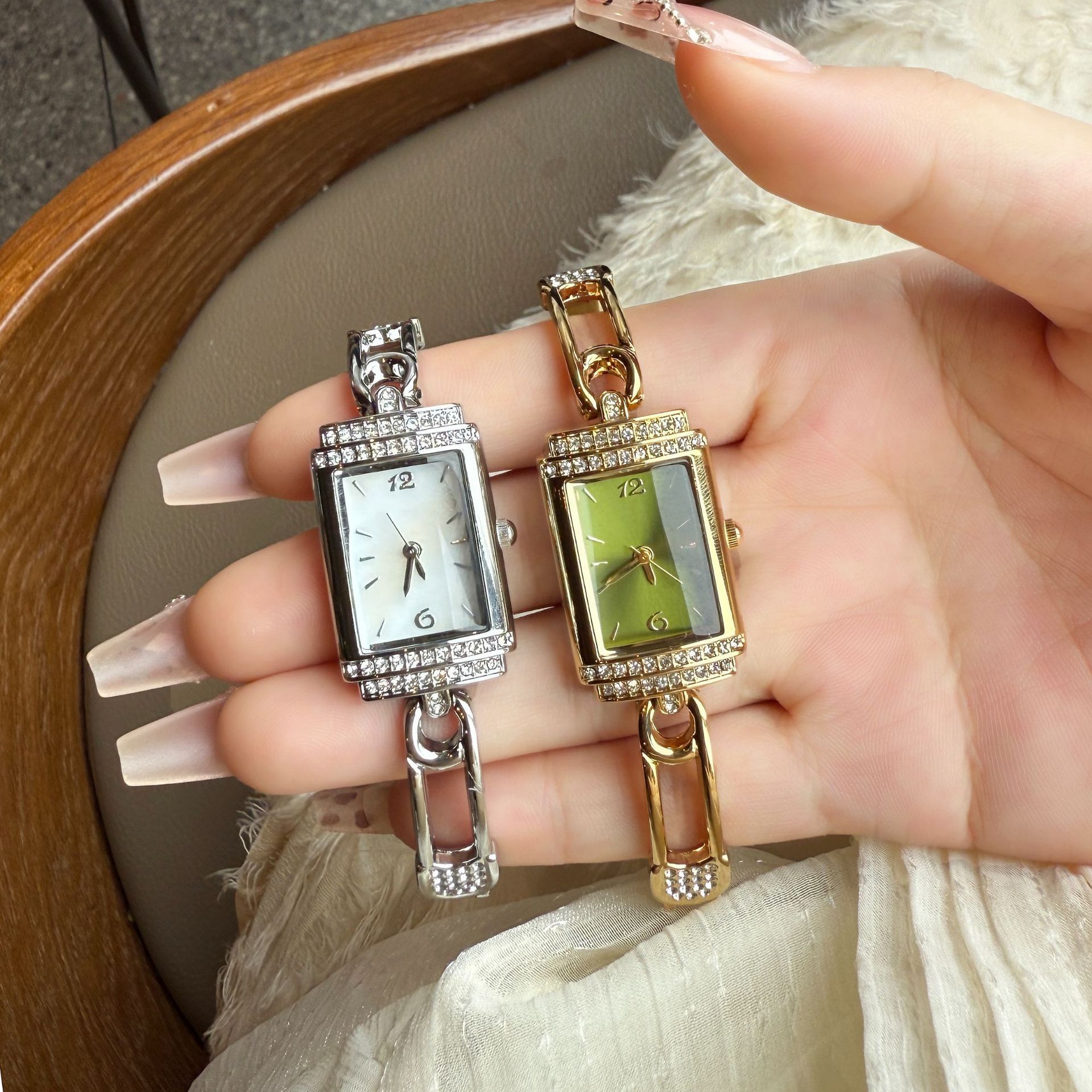 Internet Celebrity New Fashion Bracelet Watch Small Pin Quartz Women's Watch Light Luxury Square Sense Cross-Border
