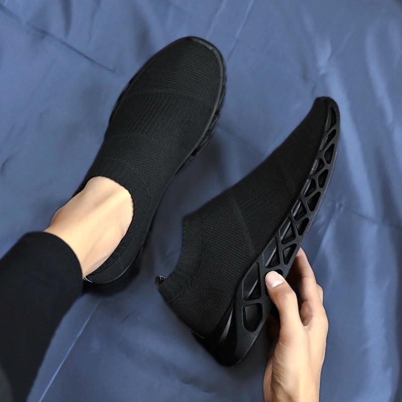 Black spring Korean version, men's shoes, summer running, sports and leisure, one foot lazy socks, trendy shoes_voghion.com