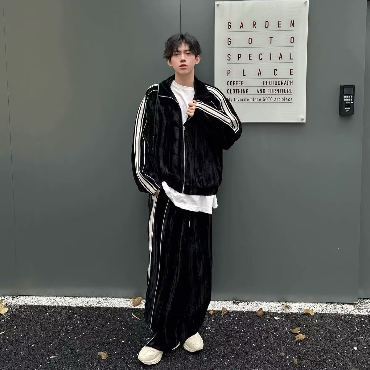 Striped clothing suit spring and autumn 2024 new fashion loose color matching outdoor couples leisure sports two-piece set