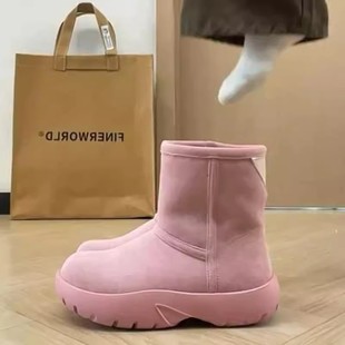 Dongguan, triangle standard snow boots women's thick bottom 2024 winter new leather padded northeast fur one short boots