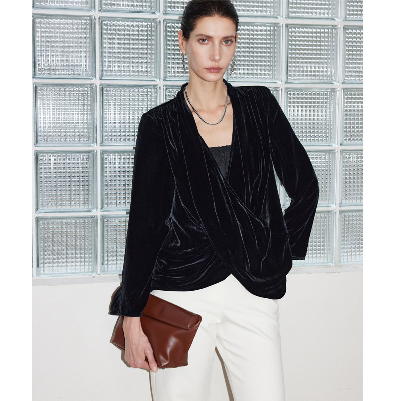 Silk Velvet Top for Women 2026 Autumn and Winter New Style Fake Two-Piece Lace Splicing Black Versatile Pullover Top