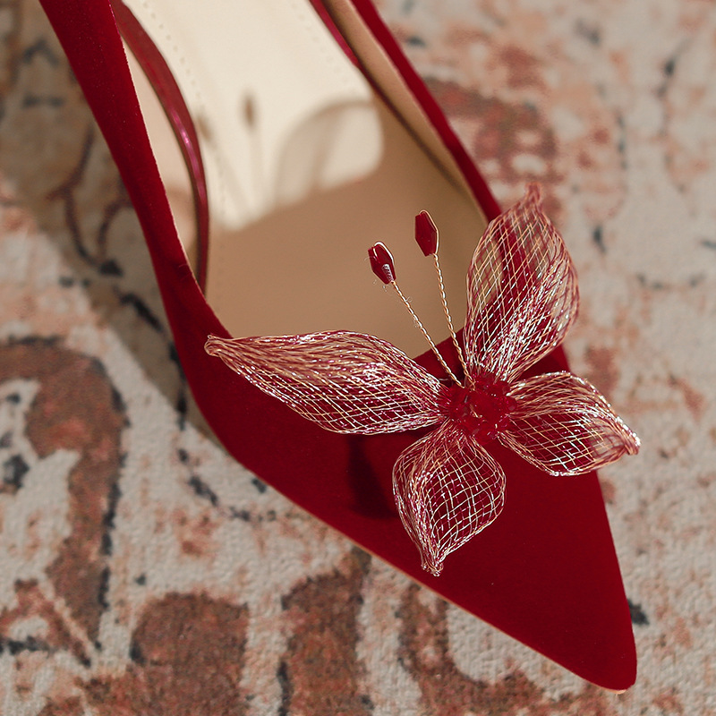 Hochzeitsschuhe Xiuhe Hochzeitskleid Zwei trägt Brautschuhe Frühling und Sommer Blume dünne Absätze rote spitze High Heels weiblich_voghion.com