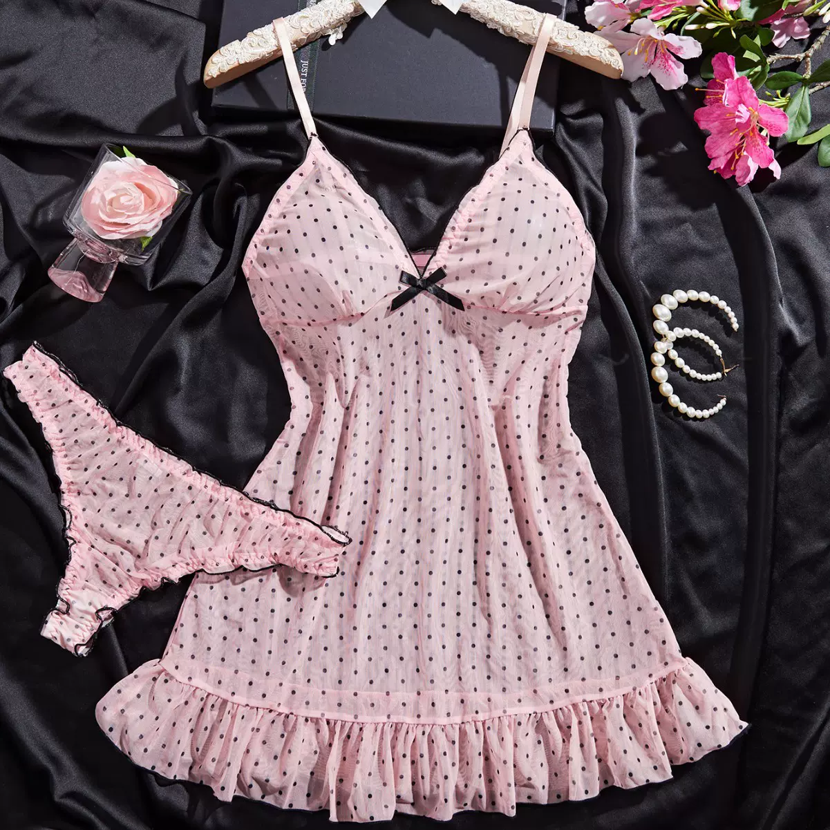 欧美性感情趣内衣外贸货源蕾丝波点印花吊带睡裙内裤两件套装