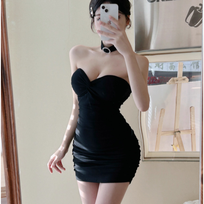 Pleated Tube Top Dress for Women in Summer Niche Slimming Look Short Skirt Pure Sexy Sexy Hot Girl Short Hip-Hugging Skirt