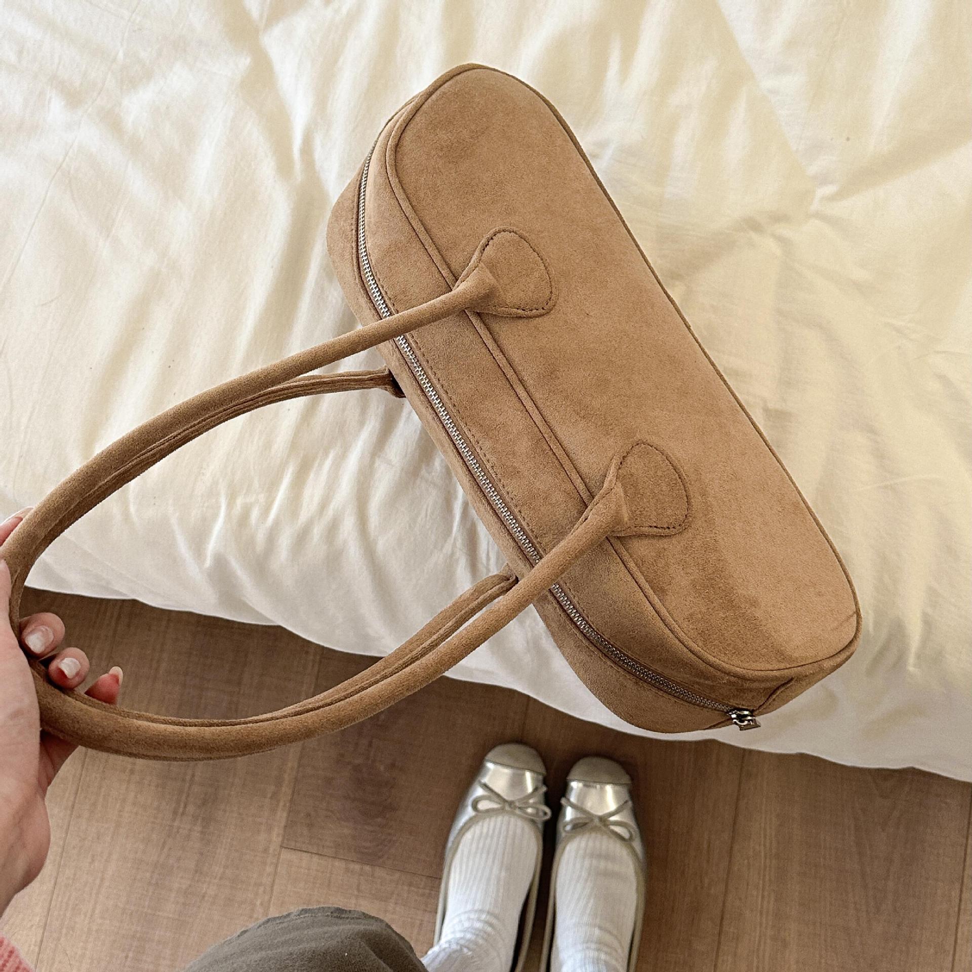 Cross-Border Baguette Underarm Bag For Women Fashion Retro Suede Niche Luxury Suede Handbag Shoulder Bag - Thumbnail 3
