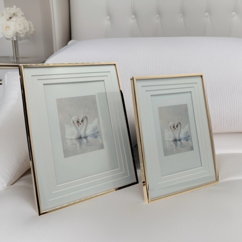 Light Gold Metal Frame Inlaid with Three-Layer Cardboard Photo Frame, Soft Decoration Simple Photo Frame Table