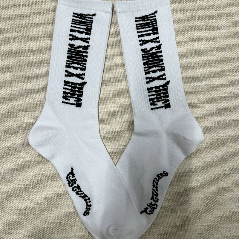 Европейские и американские уличные мужские модные носки Европейские и американские носки Женские чулки Модные носки в стиле хип-хоп с мультяшными животными