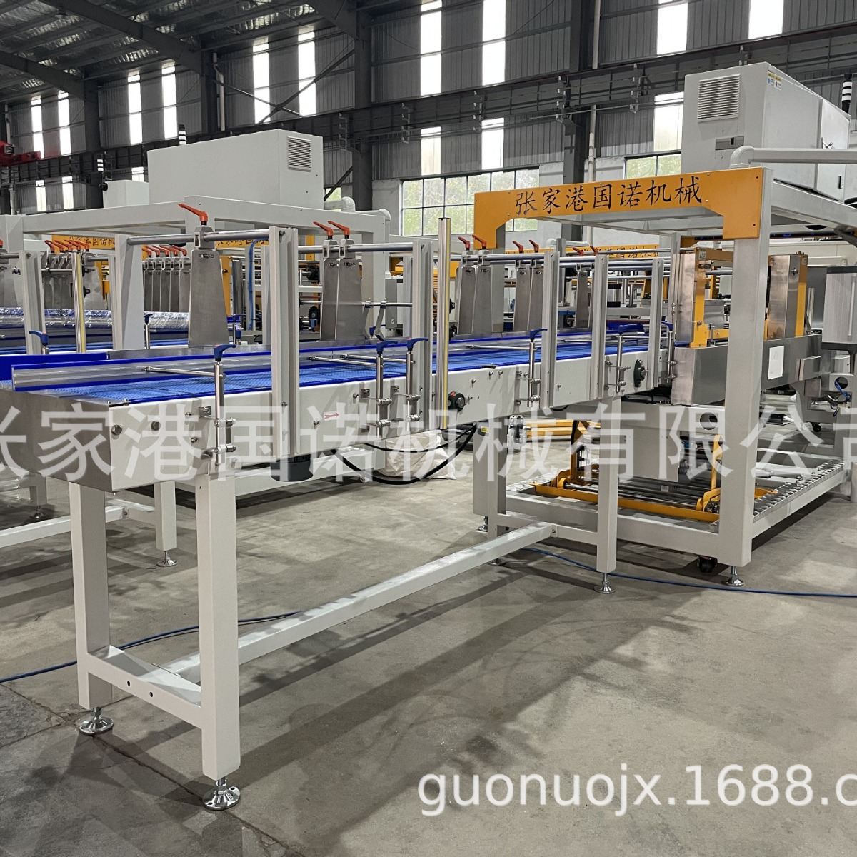 塑料瓶热收缩包装机矿泉水薄膜塑封机 饮料全自动袖口式套膜机