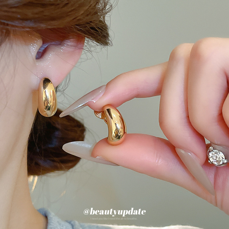 Gotas de agua de metal transfronterizas, pinzas para la oreja de guisantes, pendientes simples sin agujeros, pendientes de temperamento de moda, lujo ligero, sentido de alta gama