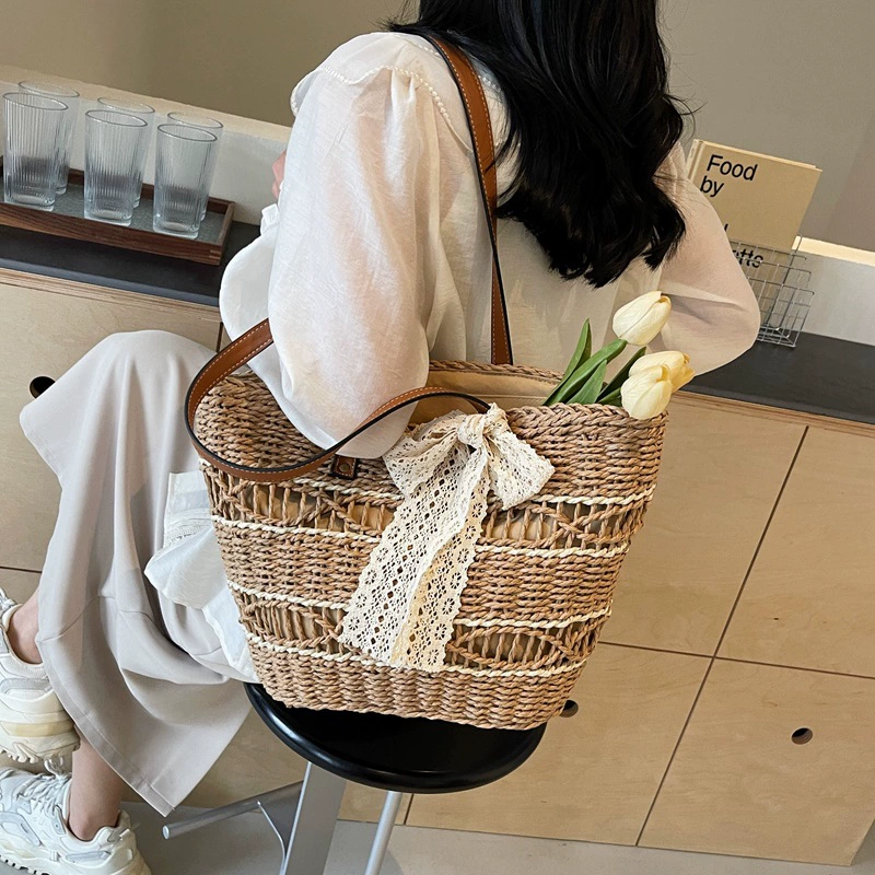 Capacious straw shoulder bag, summer fashionable beach basket, woven one-shoulder bag