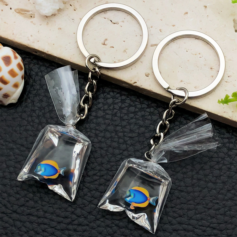Cross-Border Hot-Selling Realistic Resin Ocean Blue, Yellow, and Black Small Fish Keychain Creative Backpack Car Key Accessory Pendant