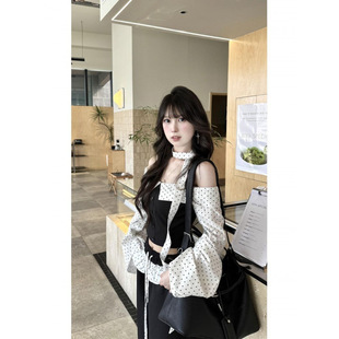 �nϵ����һ�ּ粨�cƴ���L���r���������bŮ�������߅ƴ�����ѝ