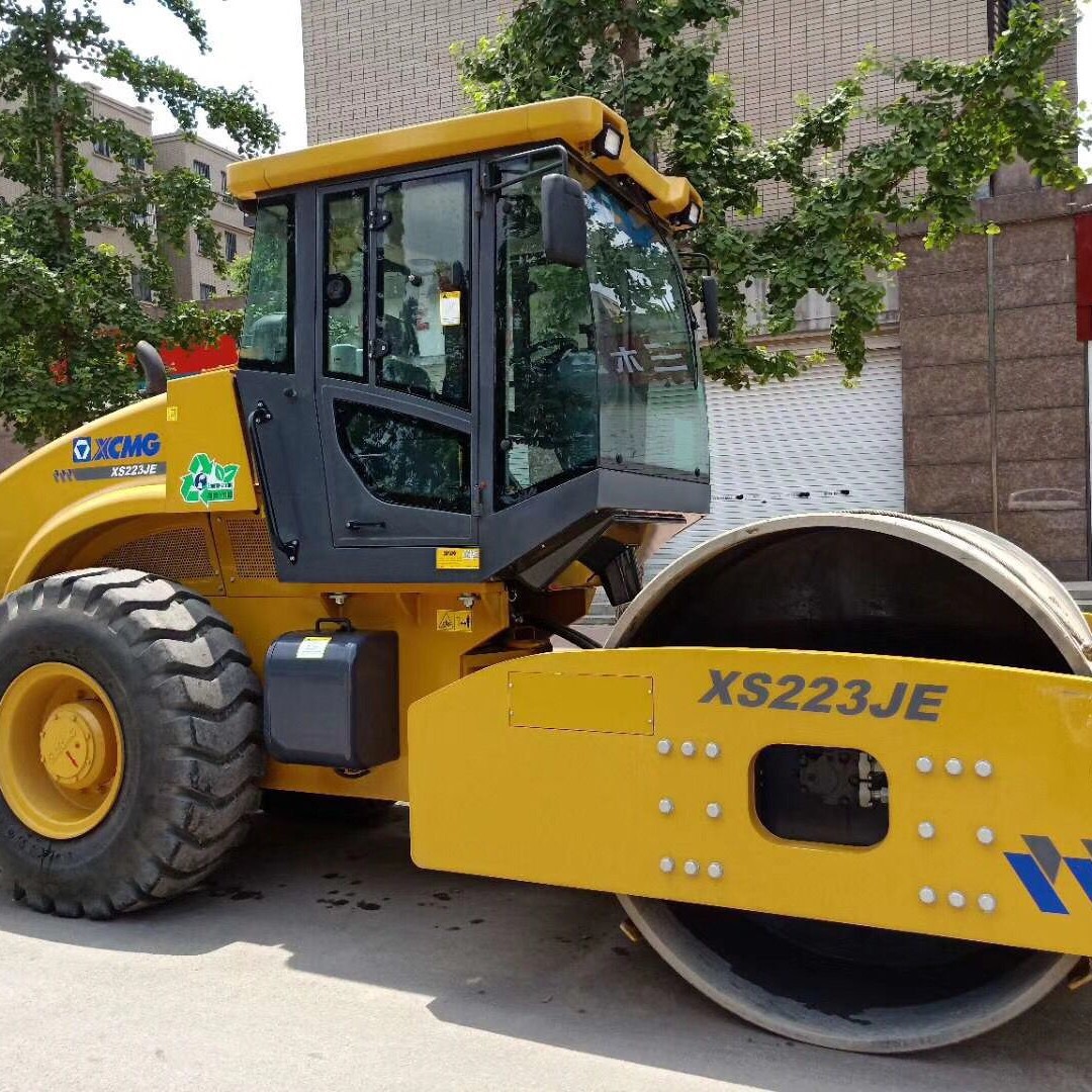 XCMG XS223JE(22T)26T Chaozhou rueda de acero simple de segunda mano rodillo de 22 toneladas XS202J XS225