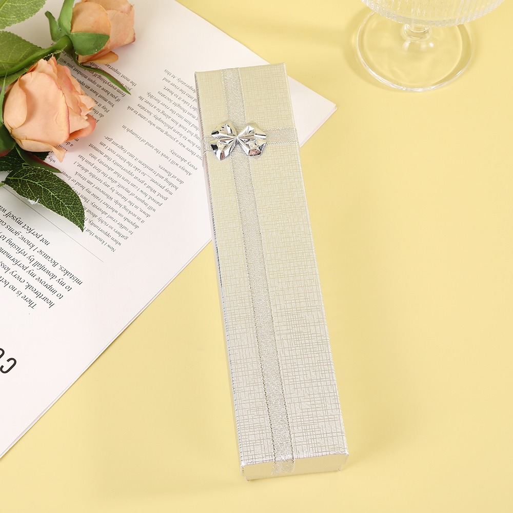 Fábrica directa nueva caja de embalaje de joyería rectangular de dos colores, collar de joyería, cinta de color, caja de regalo al por mayor