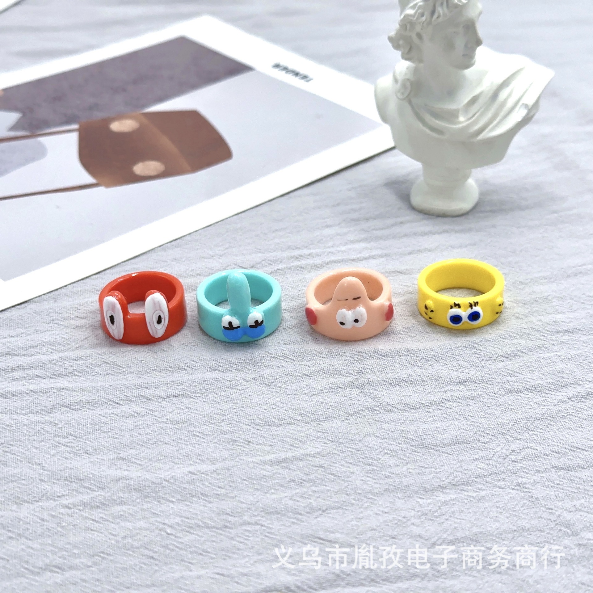 Nueva esponja del amigo bebé pintado anillo serie Paida estrella cangrejo jefe pulpo Pequeño Libro Rojo mismo estilo