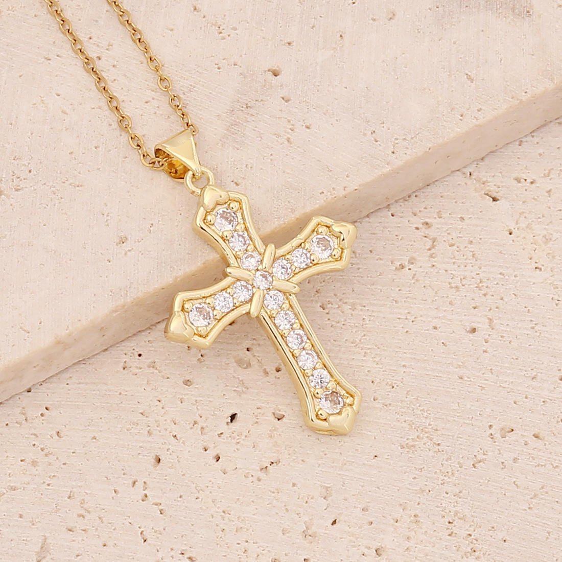 new copper micro-set zircon cross necklace hip-hop 18K gold pendant Virgin necklace